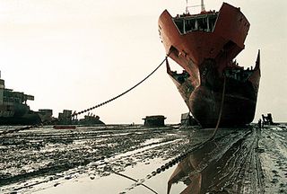 Ship-being-scrapped-alang-gu