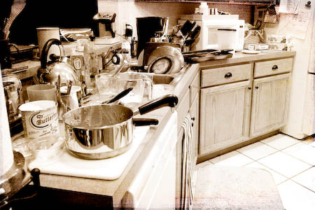 123008-messy-cook 123008-messy-cook