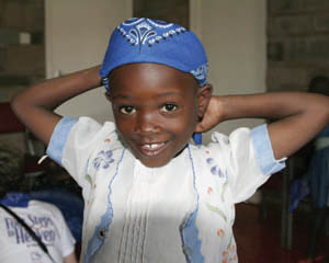 helen putting on blue bandana.jpg