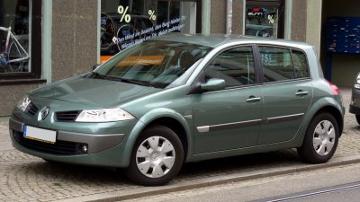 Nissan versa renault megane #2