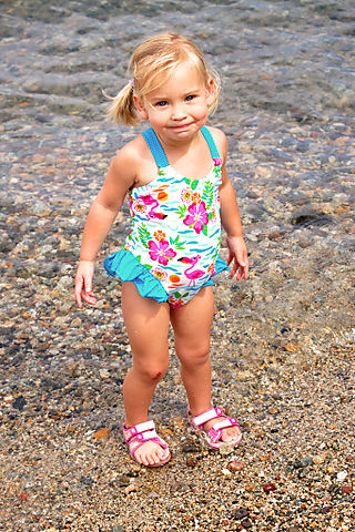 Lake chelan laurel on beach1