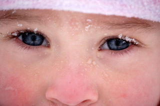 Snowflakes on eyelashes2008-12-25