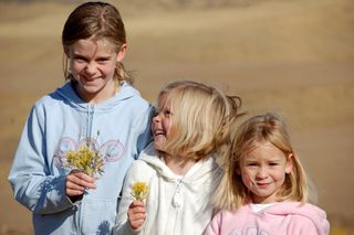 3 sisters in the wheat2009-09-28